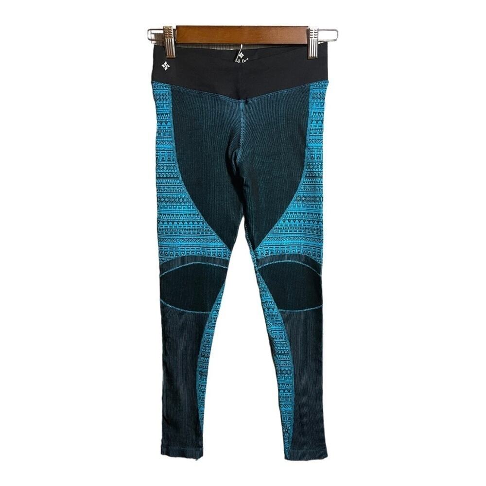 NUX Mild V-Front‎ Aztec Print Two Toned Athletic Leggings Turquoise and Black M
